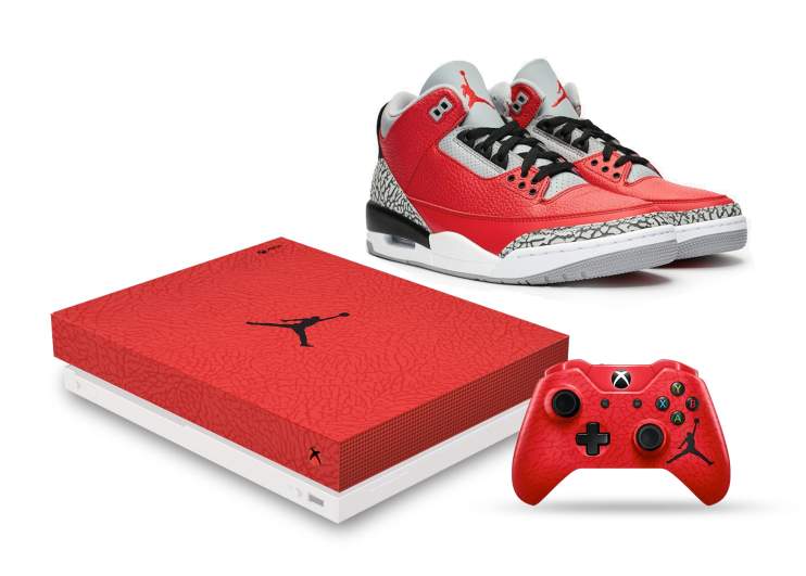 Jordan 主题 Xbox One X 特别版　红色机身 + Jumpman 图案