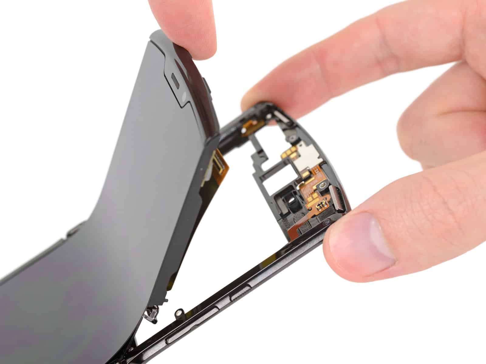 Moto RAZR 2019拆解 机内多柔性电线 外媒列史上最难修理手机