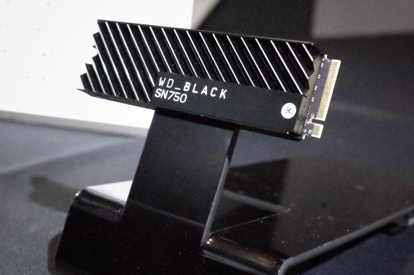 Western Digital 为玩家推出 WD Black SN750 NVMe SSD：具散热功能、最高容量达 2TB 