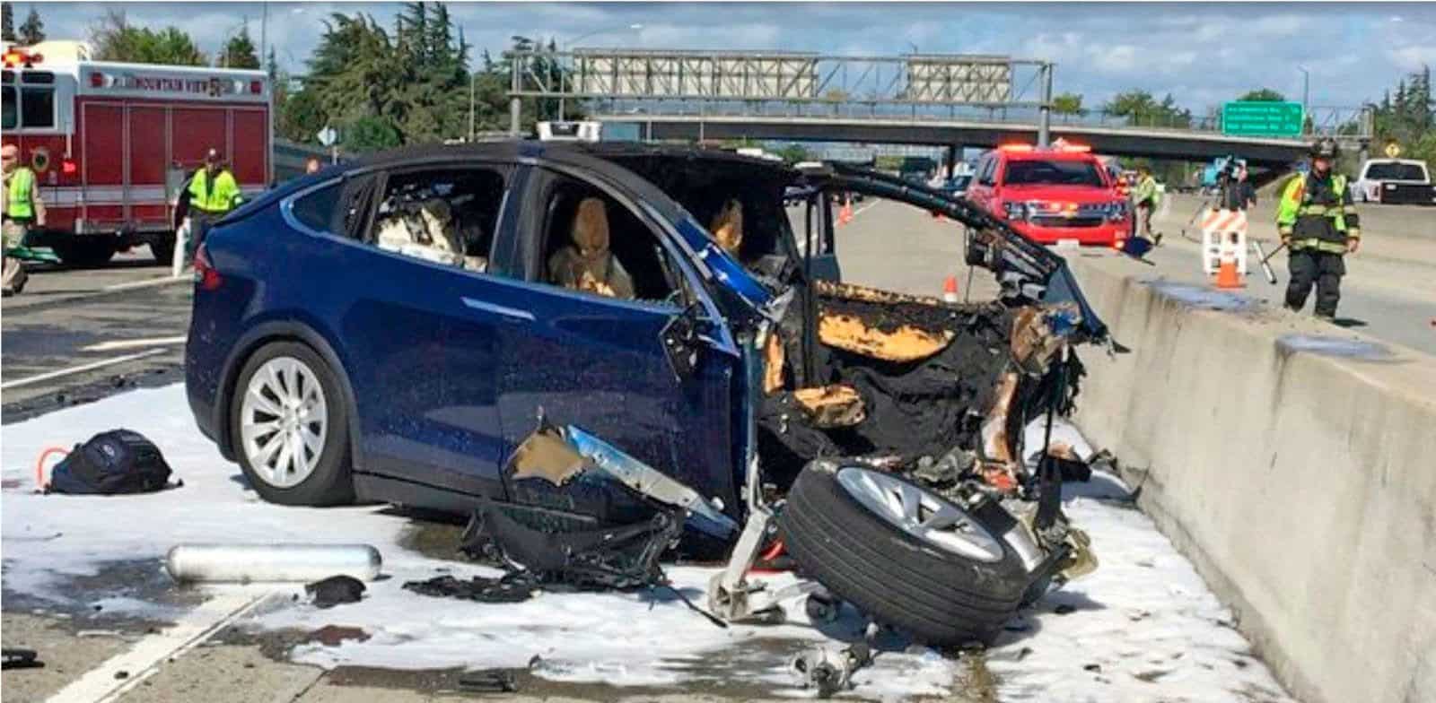 Apple 工程师驾 Tesla 撞车案 调查结果指司机和 Autopilot 都有责任